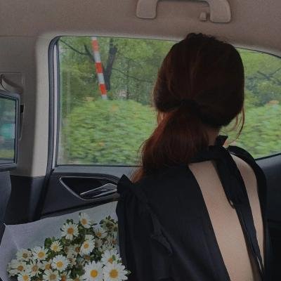 白面包车里的人